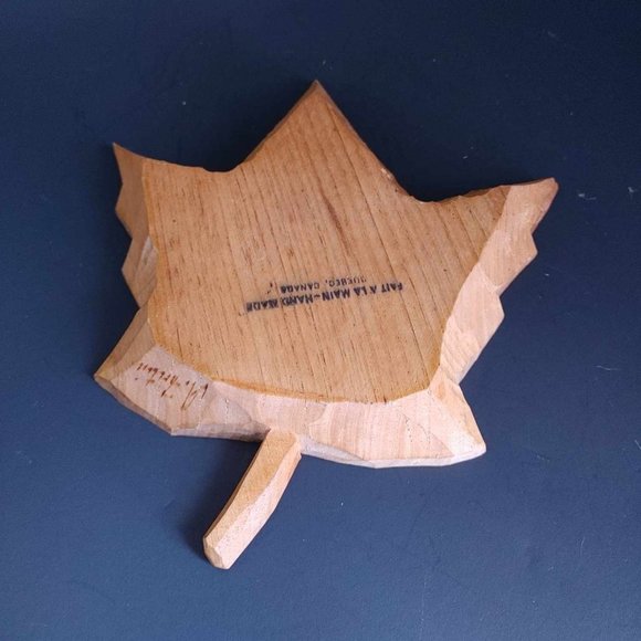 Maple Leaf Wood Trinket Candy Dish Hand Carved Canada Fall Autumn Decor - Picture 4 of 6